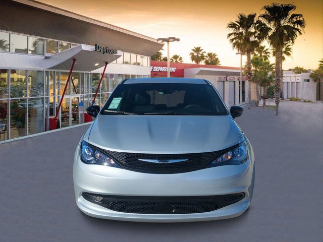 2026 Chrysler Voyager LX