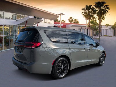 2021 Chrysler Pacifica Touring