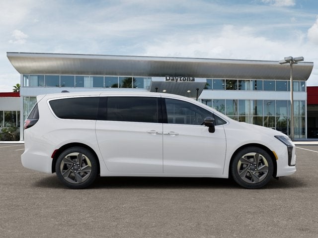 2027 Chrysler Pacifica Limited