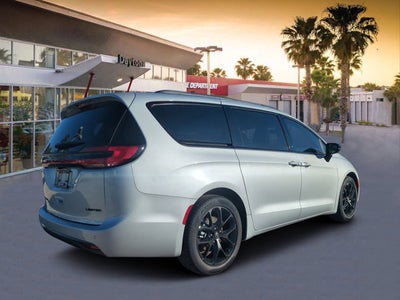 2026 Chrysler Pacifica Limited