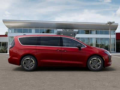 2027 Chrysler Pacifica Limited