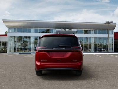 2027 Chrysler Pacifica Limited