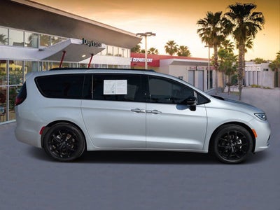 2026 Chrysler Pacifica Limited