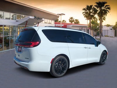 2026 Chrysler Pacifica Limited