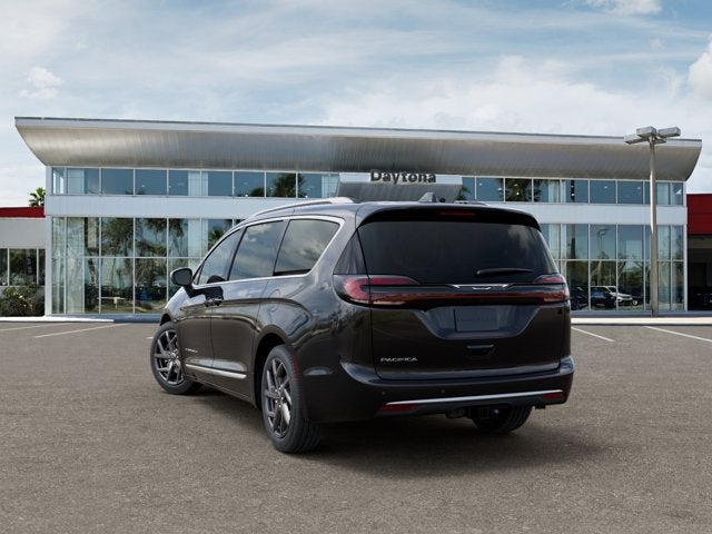 2027 Chrysler Pacifica Pinnacle