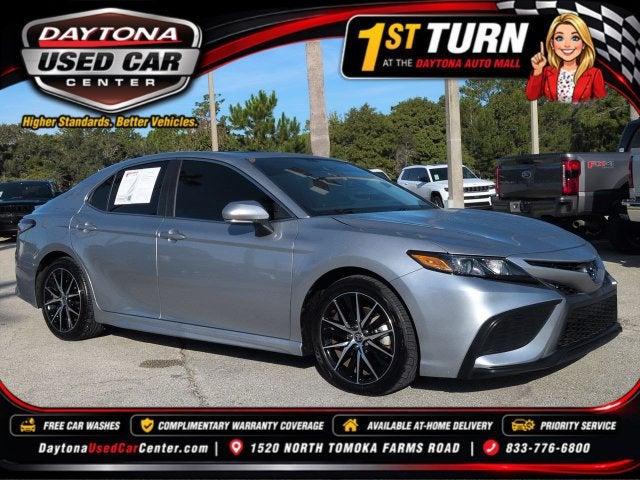 2024 Toyota Camry Hybrid SE