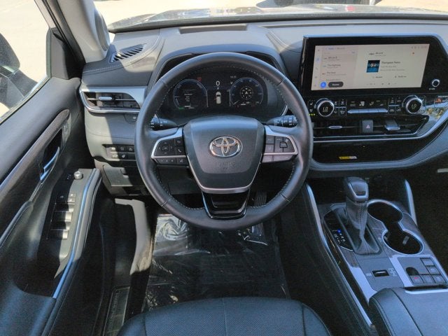 2024 Toyota Highlander Hybrid Platinum