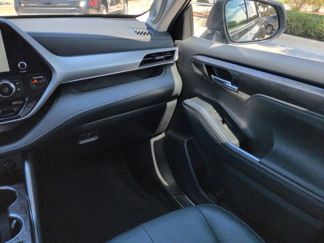 2024 Toyota Highlander Hybrid Platinum