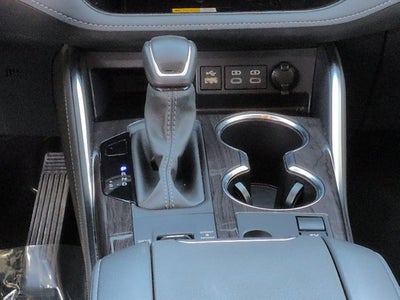 2024 Toyota Highlander Hybrid Platinum