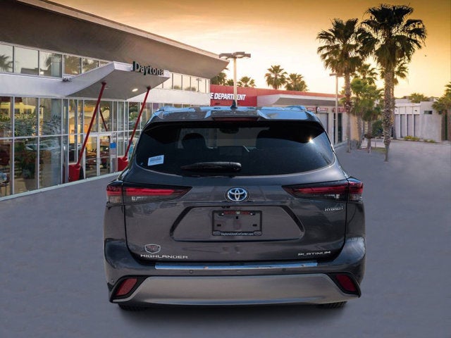 2024 Toyota Highlander Hybrid Platinum
