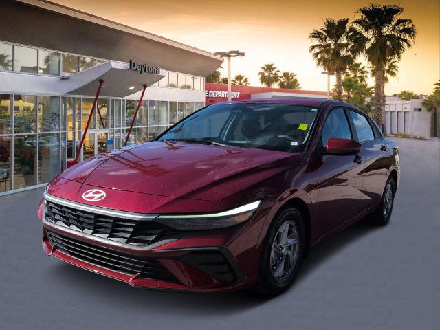 2025 Hyundai Elantra SE