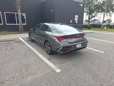 2024 Hyundai Elantra Limited