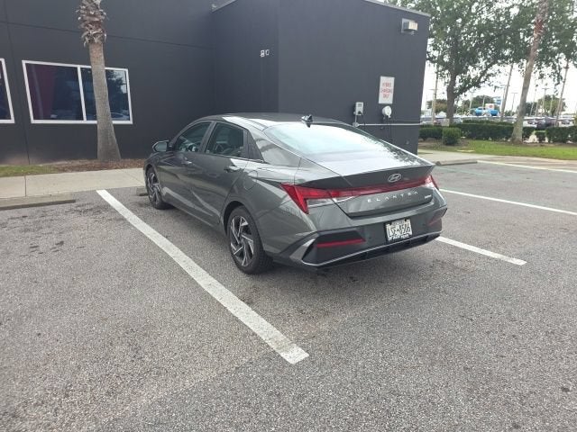 2024 Hyundai Elantra Limited